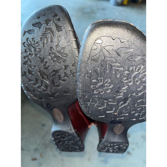 Covington Lara Womens 8.5 Penny Loafers Brown Wedge Heels Bicycle Toe Leather - Picture 3 of 4